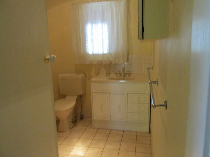 18 Robinson Street, Long Gully VIC 3550