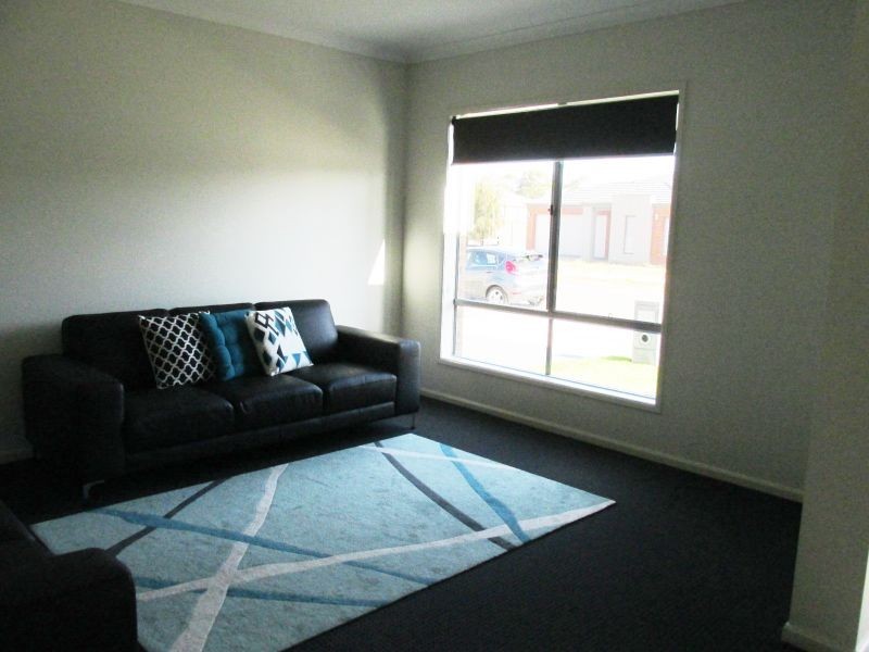 12 Erindale Way, Marong VIC 3515