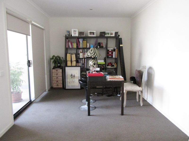 3/4 Dellbridge Street, Golden Square VIC 3555