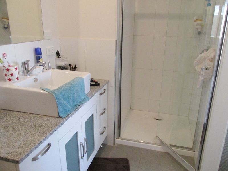 3/4 Dellbridge Street, Golden Square VIC 3555