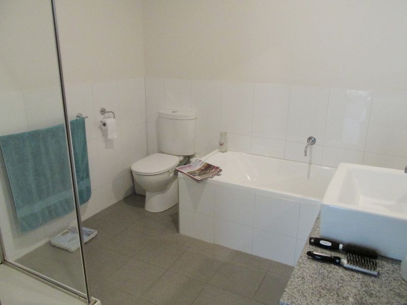 3/4 Dellbridge Street, Golden Square VIC 3555