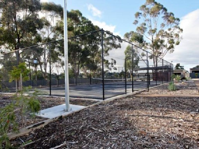 3/4 Dellbridge Street, Golden Square VIC 3555