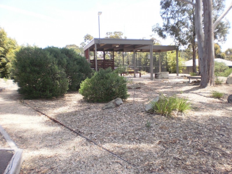 3/4 Dellbridge Street, Golden Square VIC 3555