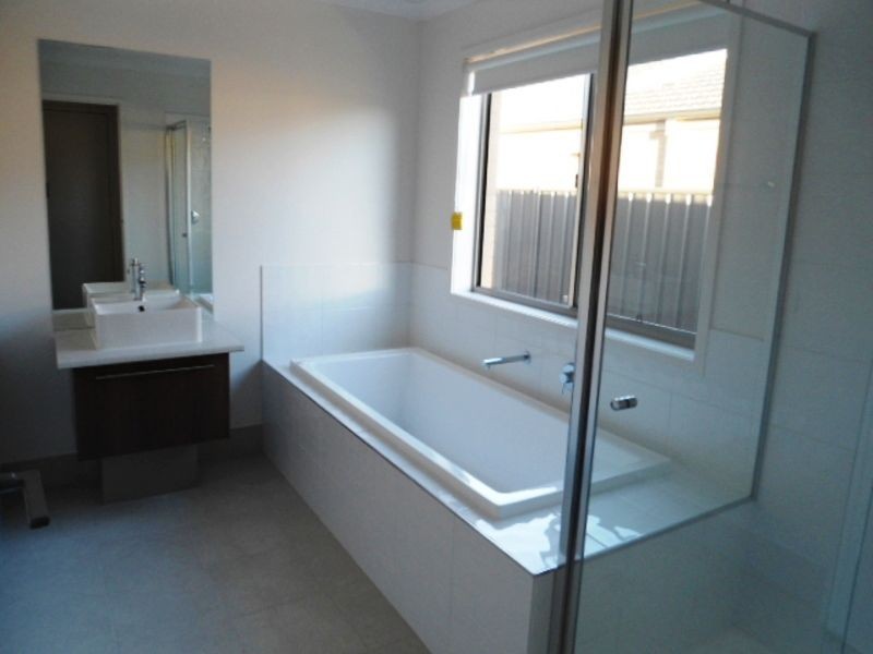 11 Creekside Close, Jackass Flat VIC 3556
