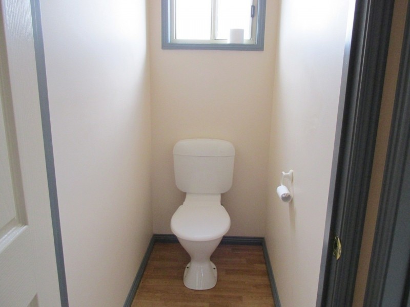 7 Emma Place, Quarry Hill VIC 3550