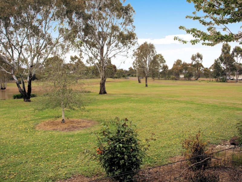 126 Etheridge Court, Heathcote VIC 3523