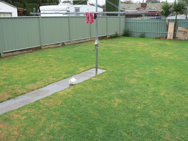 15 Yandong Street, White Hills VIC 3550