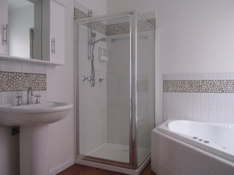 255 Aspinall Street, Kangaroo Flat VIC 3555
