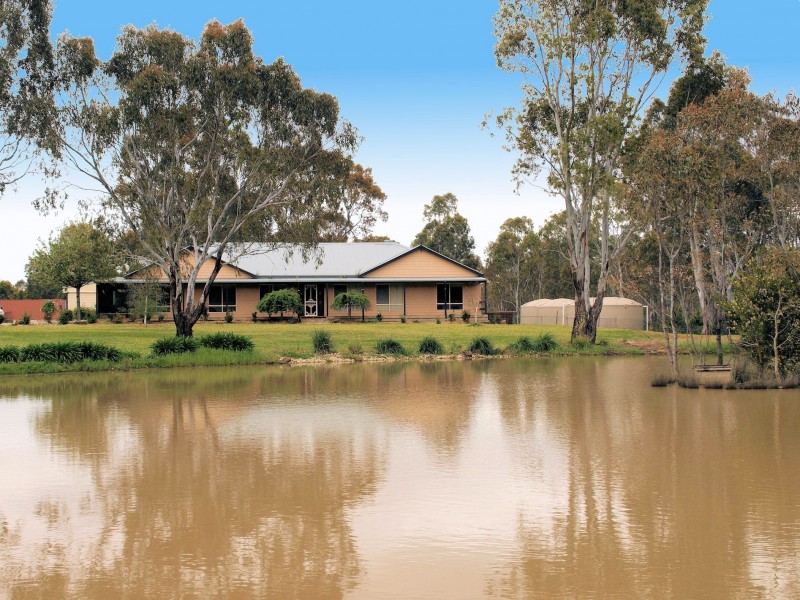 172 Etheridge Court, Heathcote VIC 3523