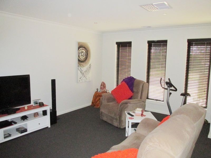 31 Grantham Terrace, Kangaroo Flat VIC 3555