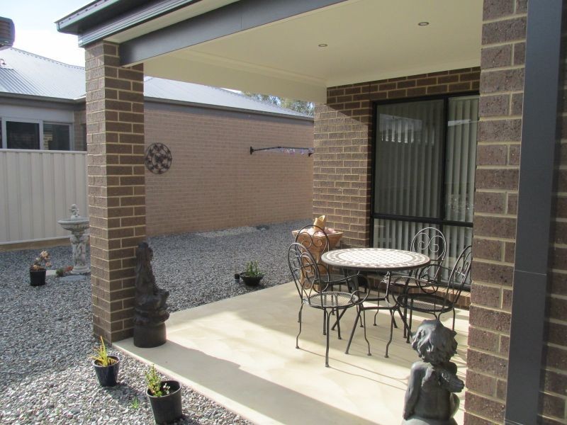 31 Grantham Terrace, Kangaroo Flat VIC 3555