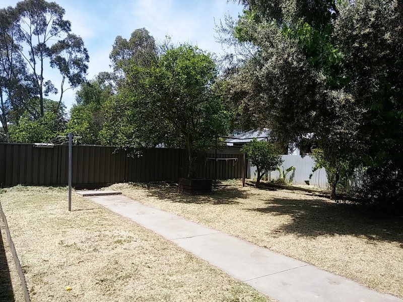 10 Neil Street, Kangaroo Flat VIC 3555