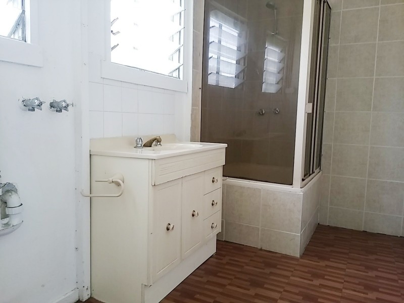 10 Neil Street, Kangaroo Flat VIC 3555