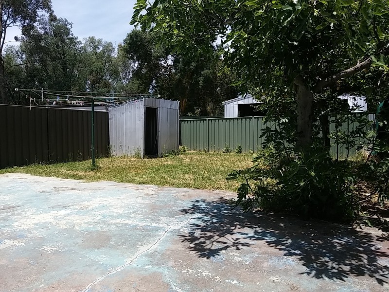 10 Neil Street, Kangaroo Flat VIC 3555