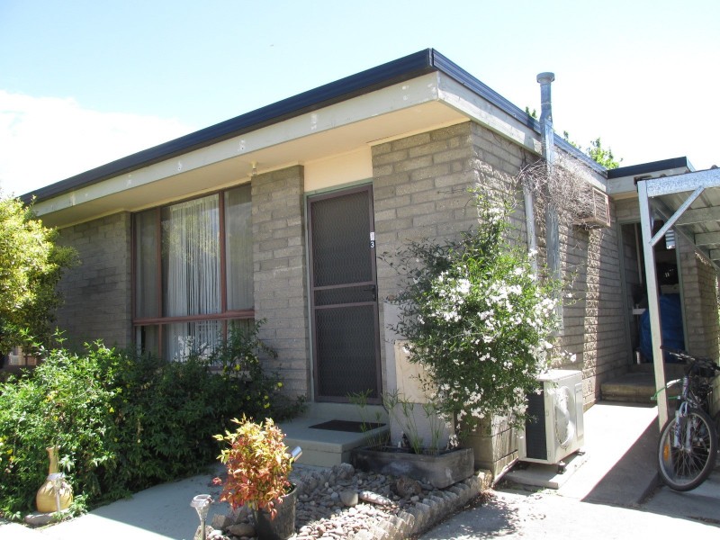 3/64 Specimen Hill Road, Golden Square VIC 3555
