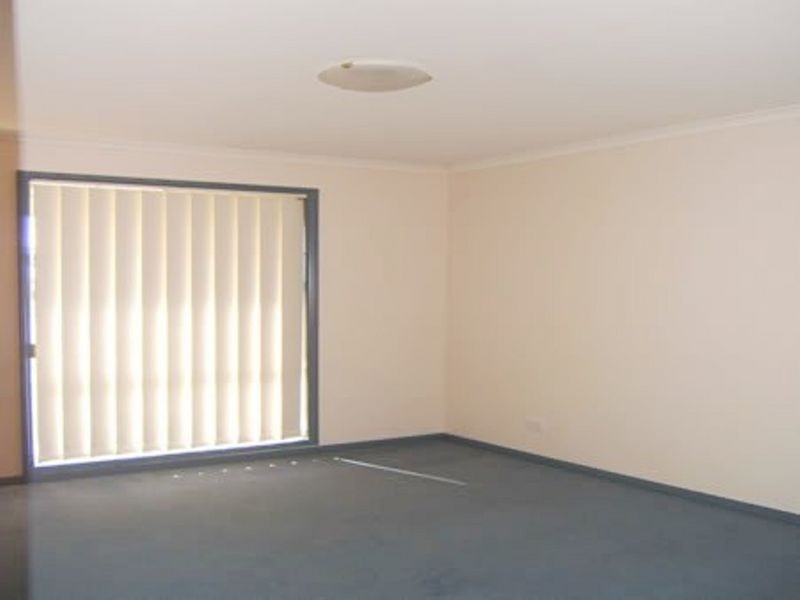 7 Emma Place, Quarry Hill VIC 3550