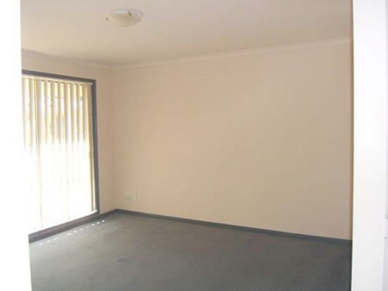 7 Emma Place, Quarry Hill VIC 3550
