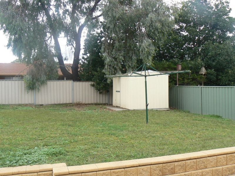 7 Emma Place, Quarry Hill VIC 3550