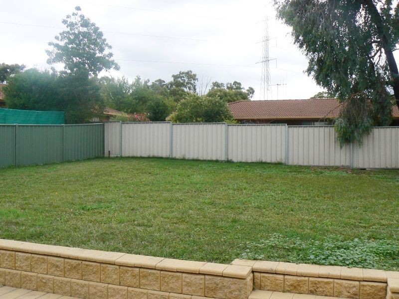 7 Emma Place, Quarry Hill VIC 3550