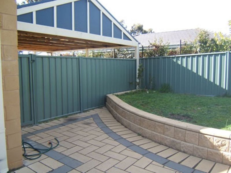 7 Emma Place, Quarry Hill VIC 3550