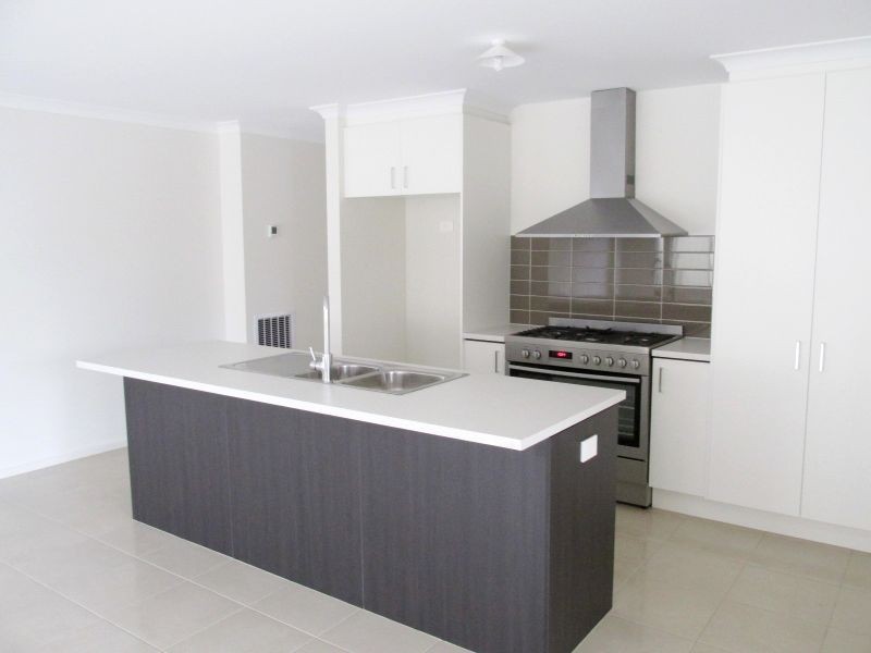 3 Jacks Avenue, Kangaroo Flat VIC 3555