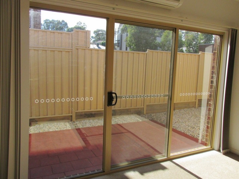 9/6 Friswell Avenue, Flora Hill VIC 3550