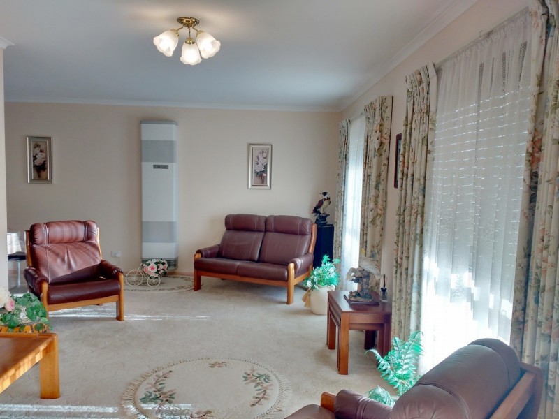 2 Paula Court, Kangaroo Flat VIC 3555
