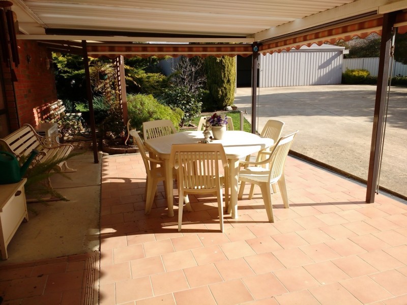 2 Paula Court, Kangaroo Flat VIC 3555