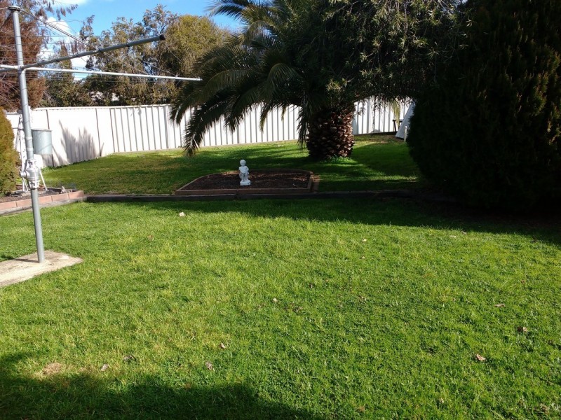 2 Paula Court, Kangaroo Flat VIC 3555