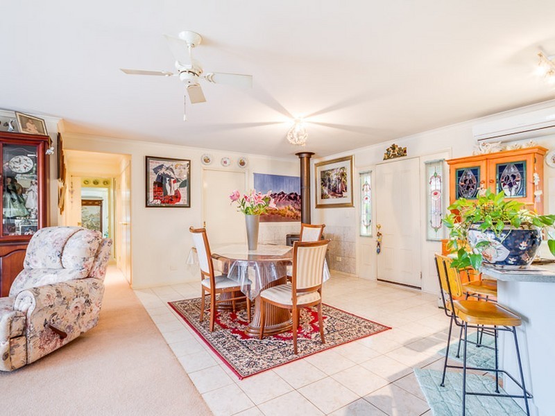 12 Joseph Young Drive, Faraday VIC 3451