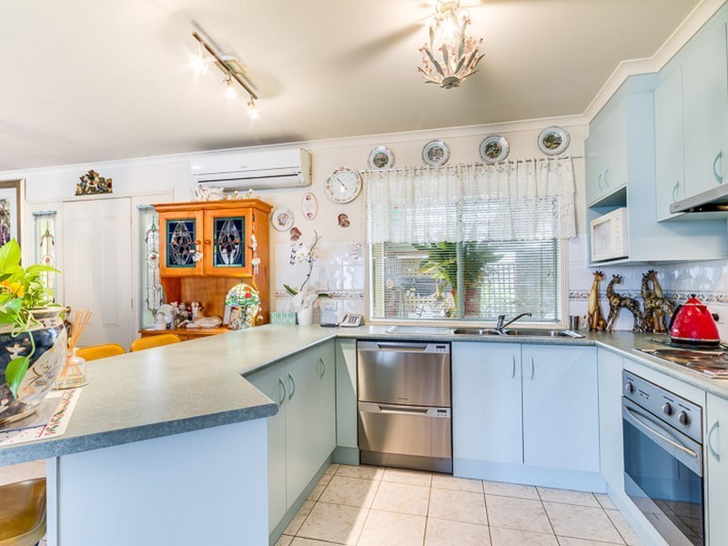 12 Joseph Young Drive, Faraday VIC 3451