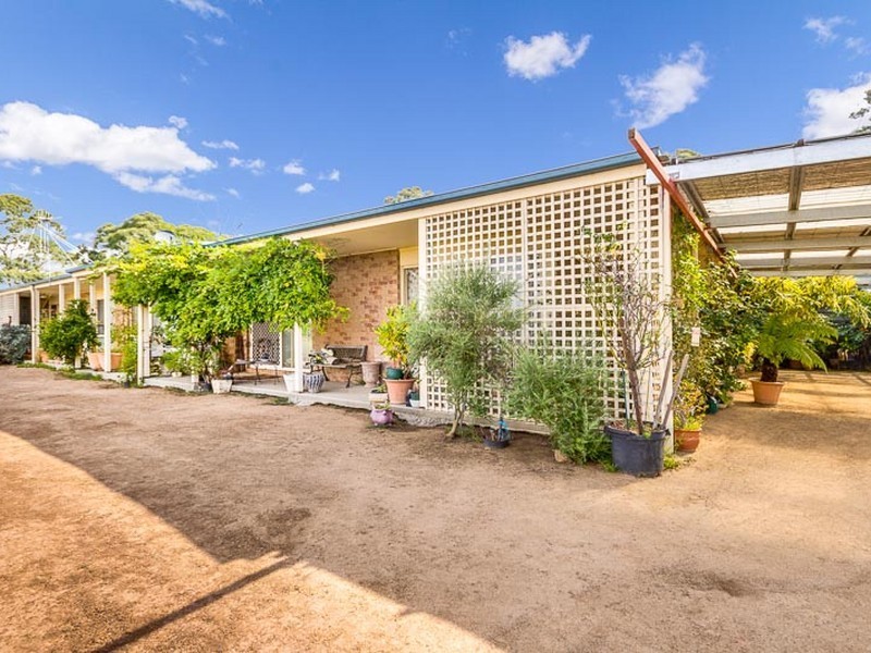 12 Joseph Young Drive, Faraday VIC 3451