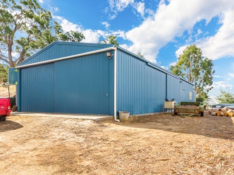 12 Joseph Young Drive, Faraday VIC 3451