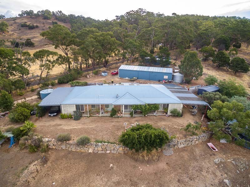 12 Joseph Young Drive, Faraday VIC 3451