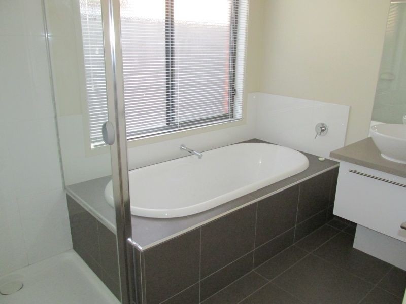 11 Tyack Court, Epsom VIC 3551