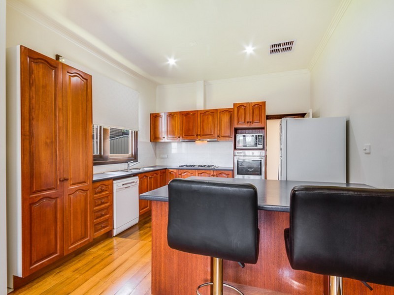 17 Creeth Street, Long Gully VIC 3550