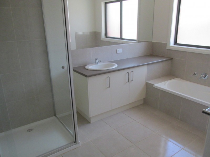 2/59a Honeysuckle Street, Bendigo VIC 3550