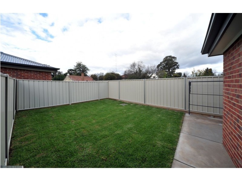 2/59a Honeysuckle Street, Bendigo VIC 3550