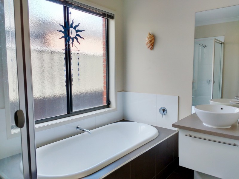 11 Tyack Court, Epsom VIC 3551