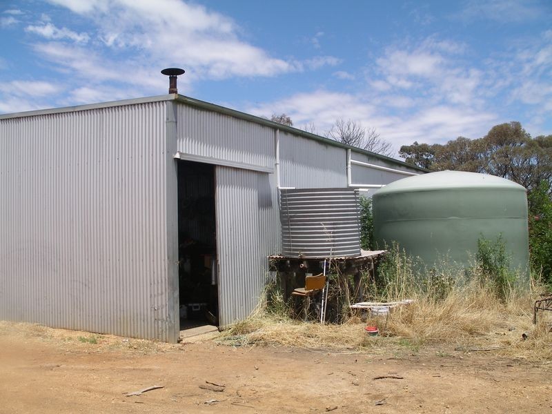 1850 Logan Wedderburn Road, Fentons Creek VIC 3518