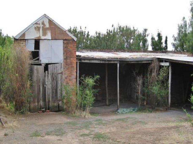 2 Racecourse Road, Wedderburn VIC 3518
