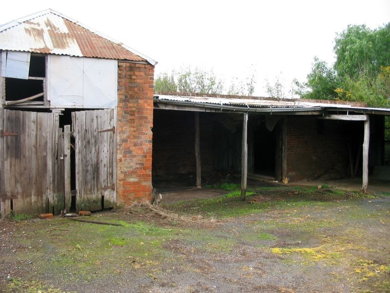 2 Racecourse Road, Wedderburn VIC 3518