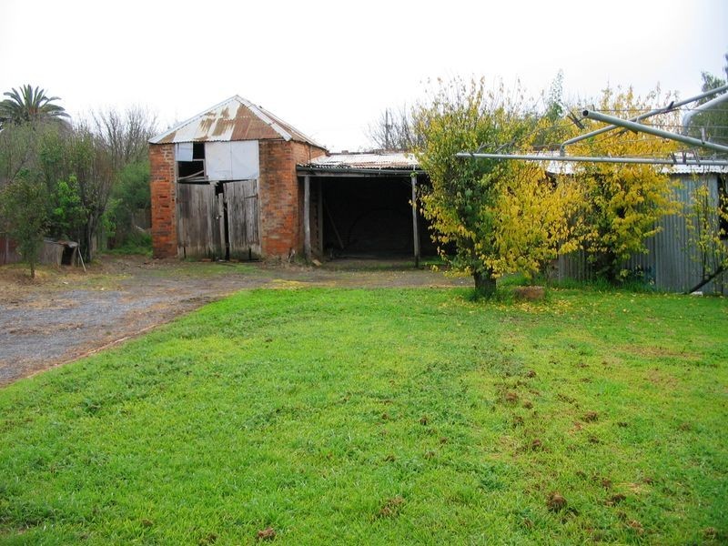 2 Racecourse Road, Wedderburn VIC 3518
