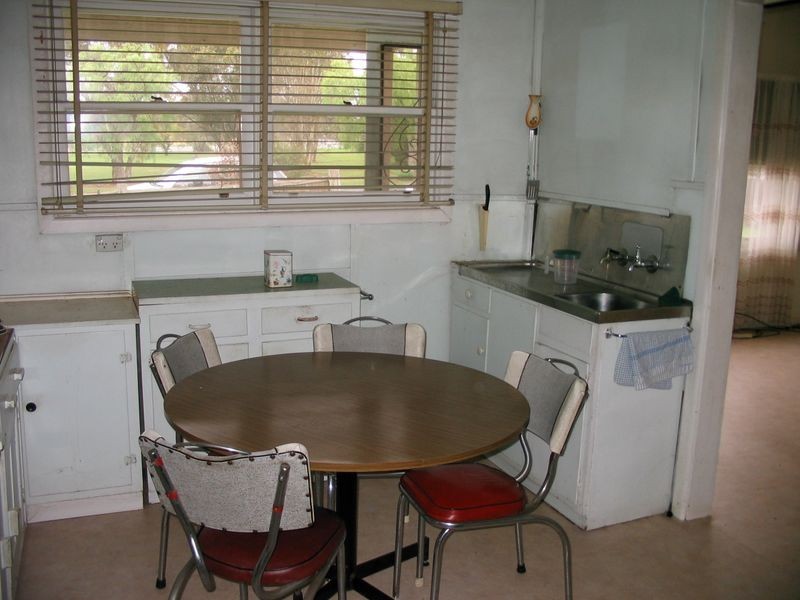 2 Racecourse Road, Wedderburn VIC 3518