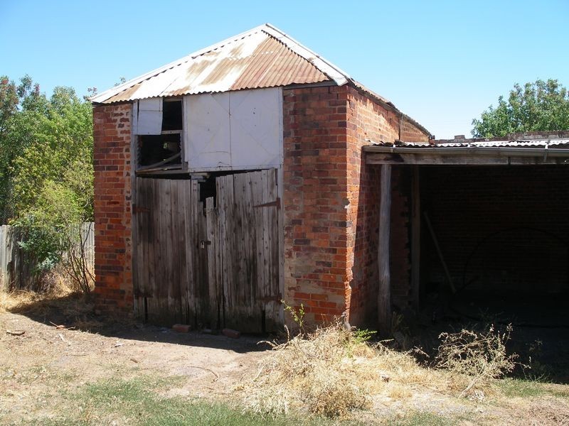 2 Racecourse Road, Wedderburn VIC 3518