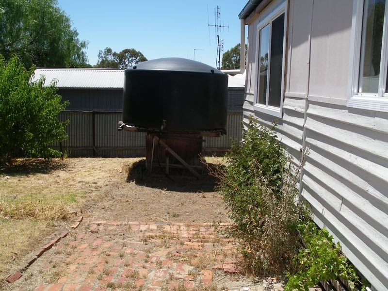 2 Racecourse Road, Wedderburn VIC 3518