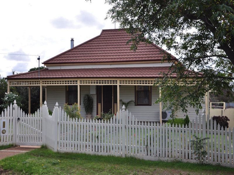 6 View Street, Charlton VIC 3525