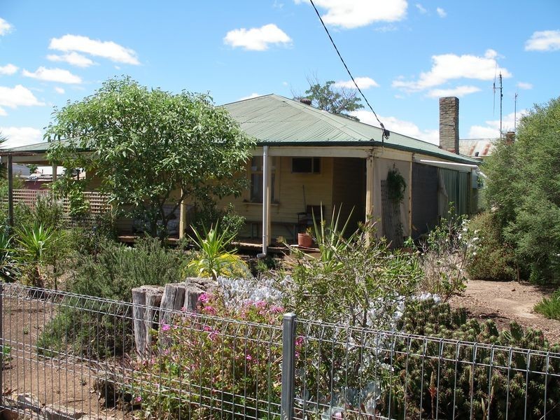 9 Kerr Street, Wedderburn VIC 3518