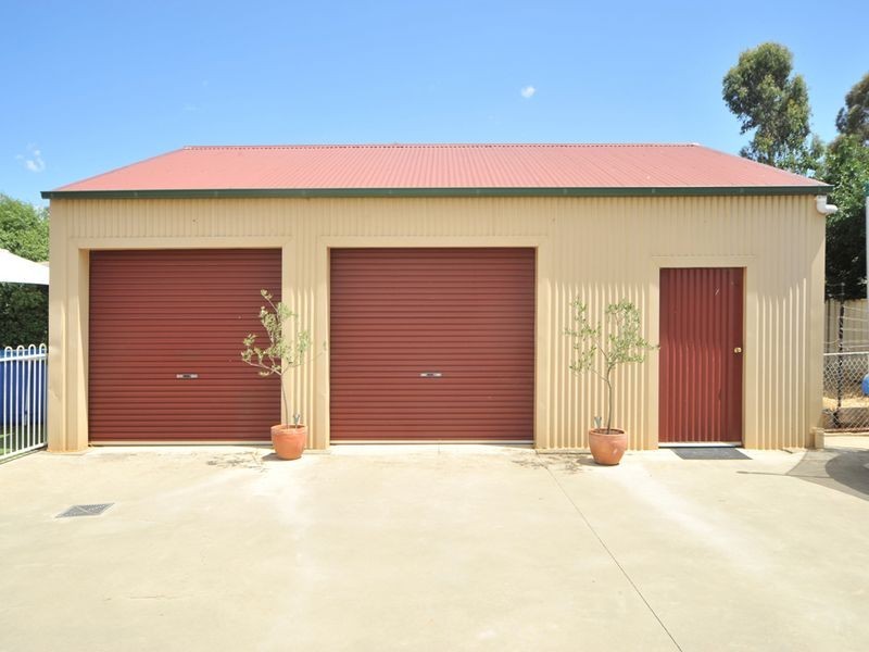 5 Dava Court, Kangaroo Flat VIC 3555