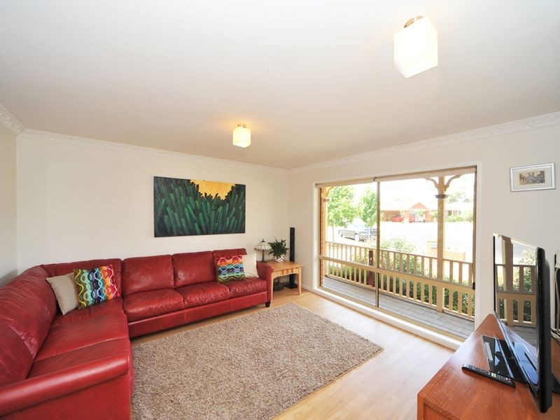 5 Dava Court, Kangaroo Flat VIC 3555